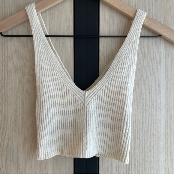 Urban Outfitters Tank Top - Picture 1 of 3